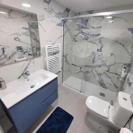 Ferry Port Brand New * Σανταντέρ