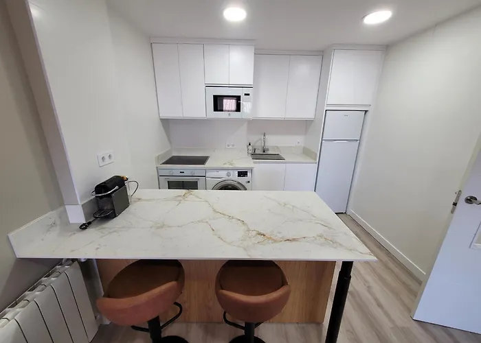 Ferry Port Brand New * סנטנדר